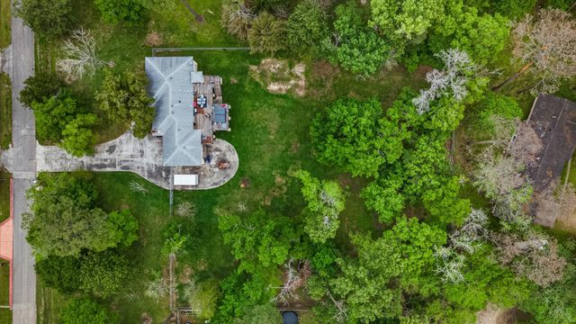 1010 Rosewood Drive, Dickinson, TX 77539