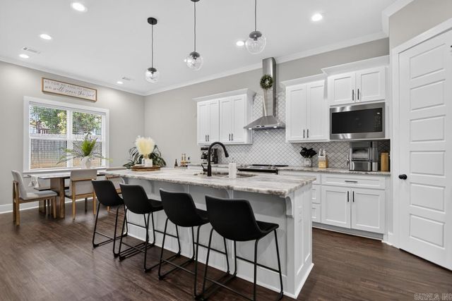 877 Oak Forest Circle, Sherwood, AR 72120