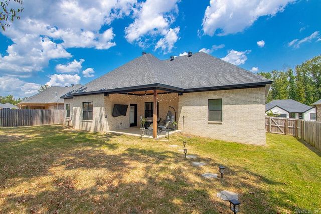 877 Oak Forest Circle, Sherwood, AR 72120