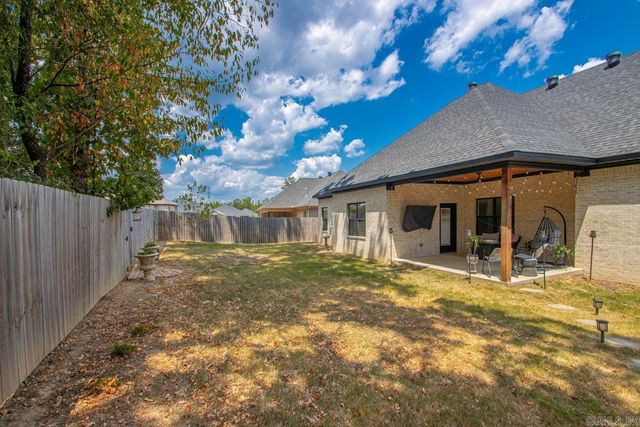 877 Oak Forest Circle, Sherwood, AR 72120