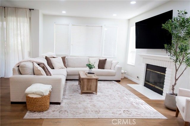 272 Fieldstone Way A, Simi Valley, CA 93065