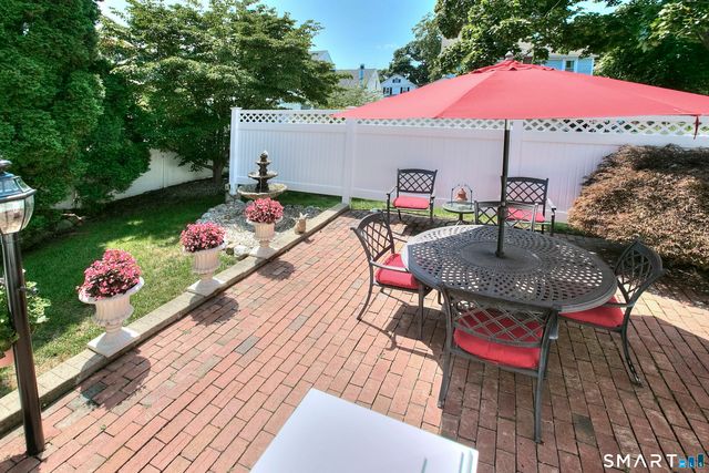 150 Sherman Court 150, Fairfield, CT 06824