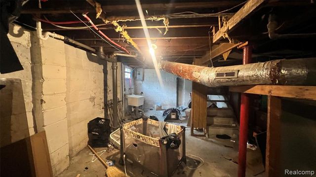 15868 Parkside Street, Detroit, MI 48238