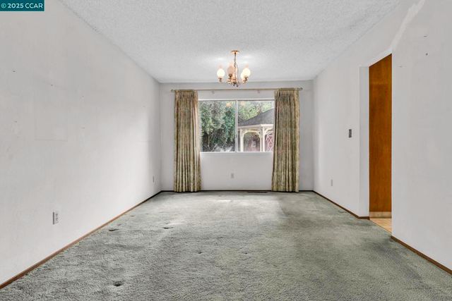 1239 Krona Ln, Concord, CA 94521