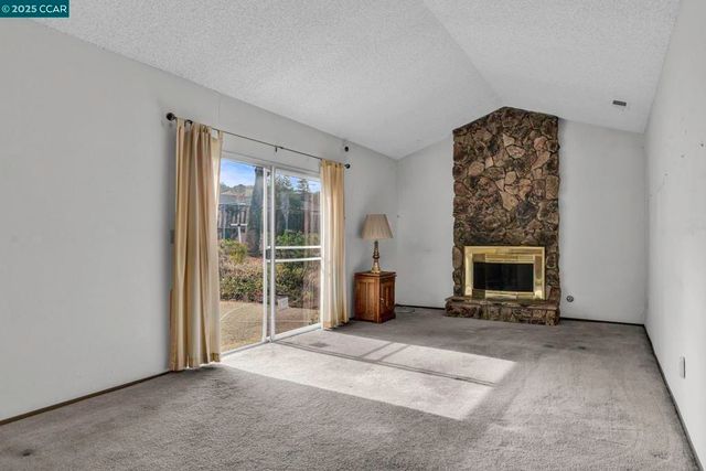 1239 Krona Ln, Concord, CA 94521