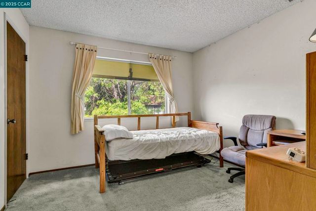 1239 Krona Ln, Concord, CA 94521