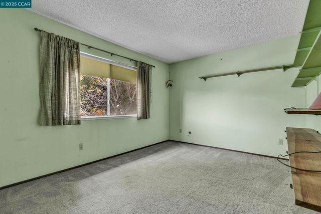 1239 Krona Ln, Concord, CA 94521