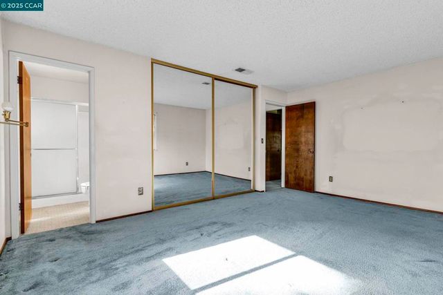 1239 Krona Ln, Concord, CA 94521