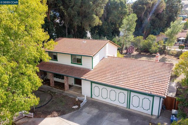 1239 Krona Ln, Concord, CA 94521