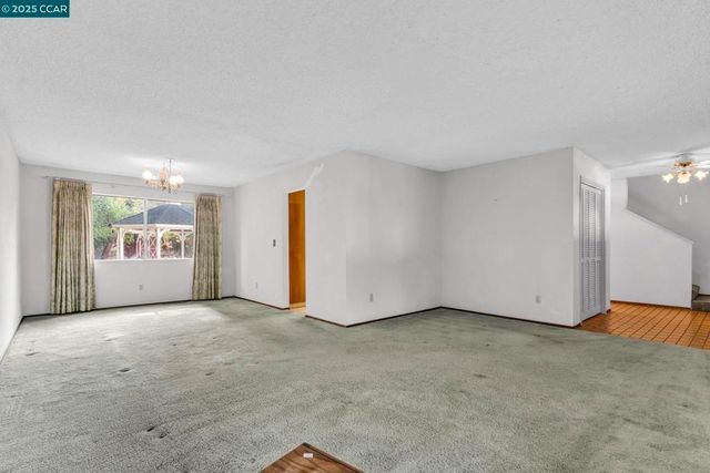 1239 Krona Ln, Concord, CA 94521