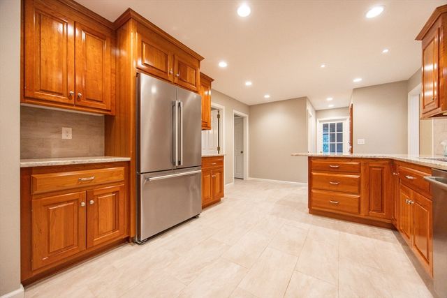 261 Rolling Meadow Drive, Holliston, MA 01746