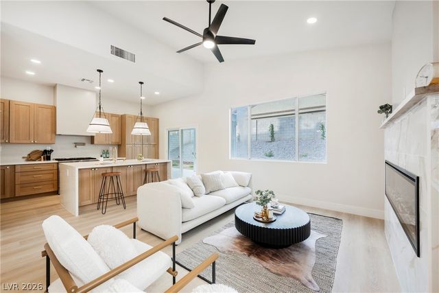 1889 Eagle Flight Lane, Henderson, NV 89012