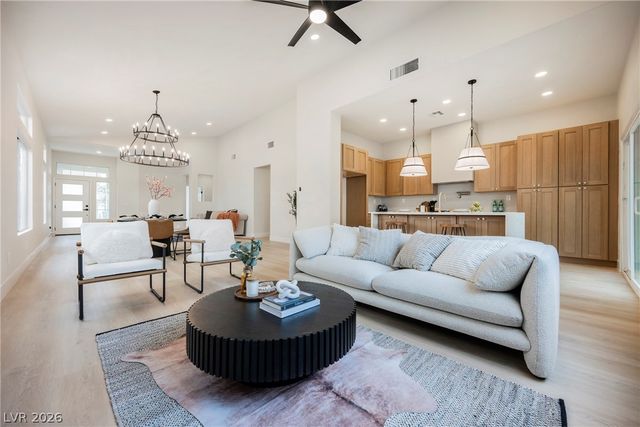 1889 Eagle Flight Lane, Henderson, NV 89012