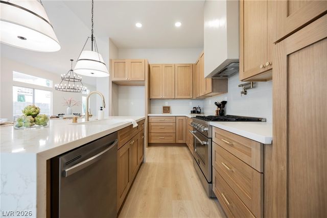 1889 Eagle Flight Lane, Henderson, NV 89012