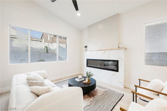 1889 Eagle Flight Lane, Henderson, NV 89012