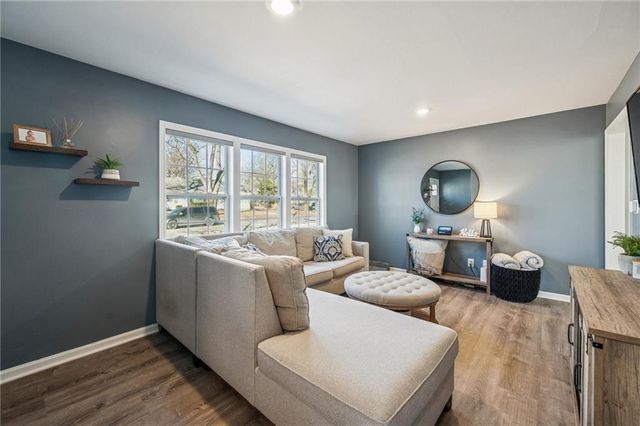 320 S Central Street, Olathe, KS 66061