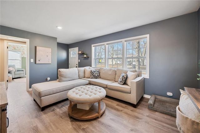 320 S Central Street, Olathe, KS 66061