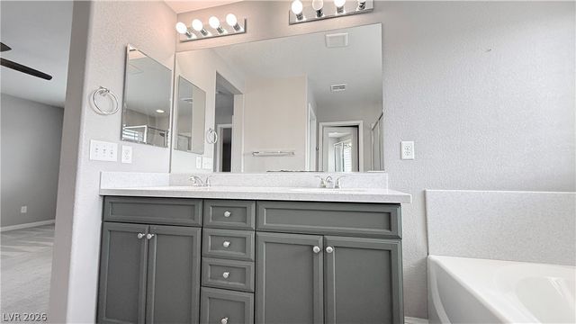 6489 Malibu Lagoon Court, Las Vegas, NV 89141
