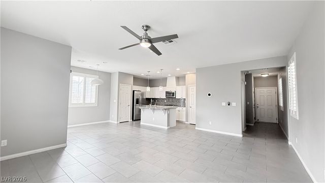 6489 Malibu Lagoon Court, Las Vegas, NV 89141