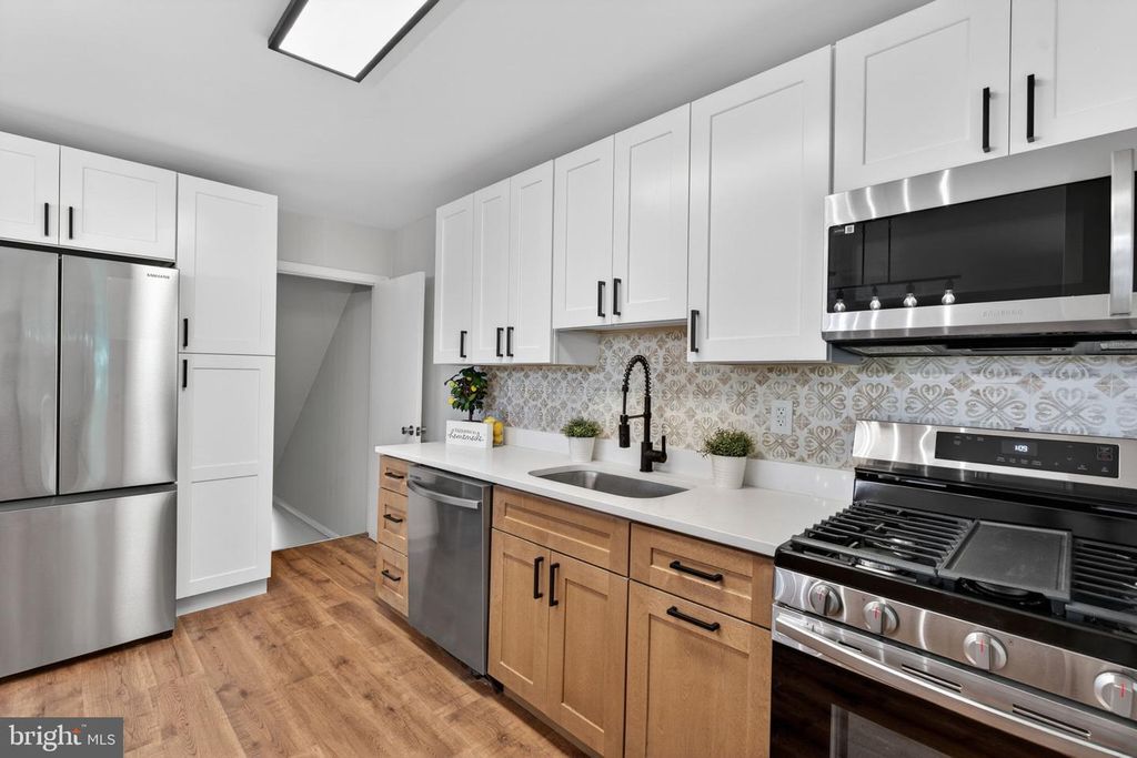 Image 11 of property listing at 3421 ORLANDO AVE, Baltimore, MD 21234