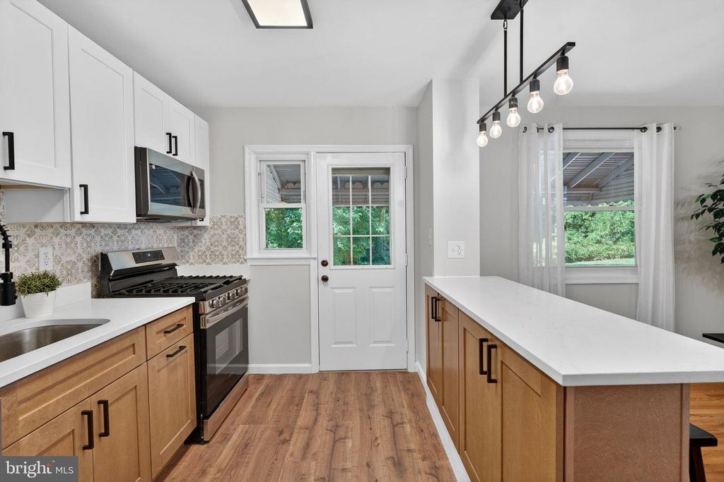 Image 12 of property listing at 3421 ORLANDO AVE, Baltimore, MD 21234