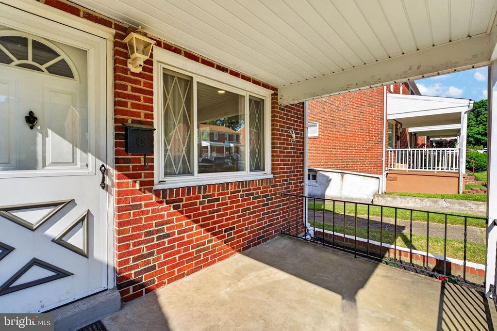 Image 3 of property listing at 3421 ORLANDO AVE, Baltimore, MD 21234