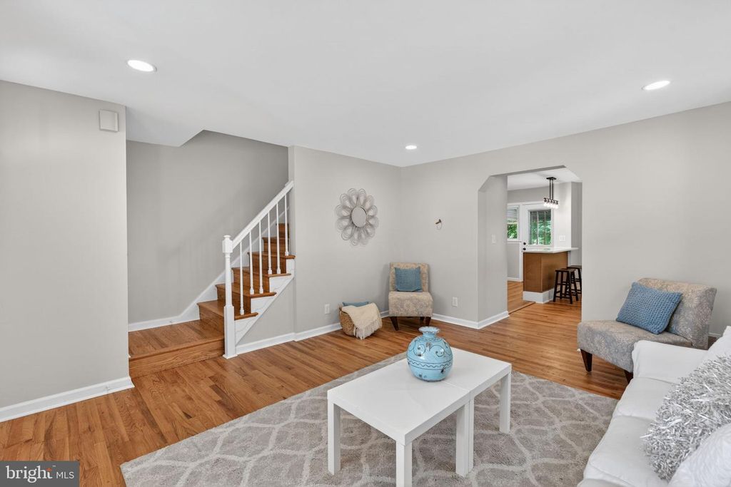 Image 5 of property listing at 3421 ORLANDO AVE, Baltimore, MD 21234