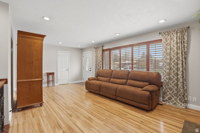 1553 E FULLER DR, Millcreek, UT 84124