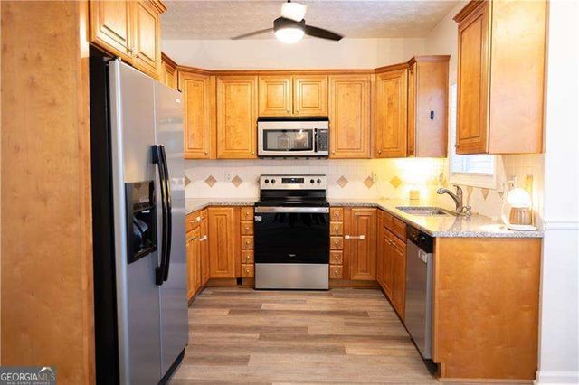 2205 Acorn Ridge, Powder Springs, GA 30127