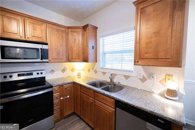 2205 Acorn Ridge, Powder Springs, GA 30127