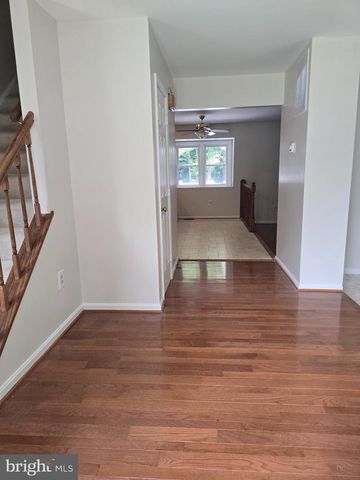 12546 CAVALIER DR, Woodbridge, VA 22192