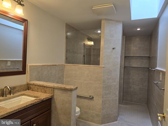 12546 CAVALIER DR, Woodbridge, VA 22192