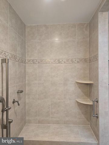 12546 CAVALIER DR, Woodbridge, VA 22192