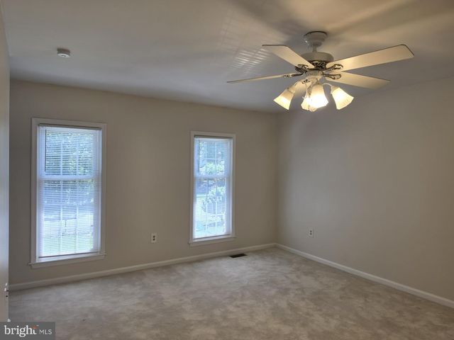 12546 CAVALIER DR, Woodbridge, VA 22192
