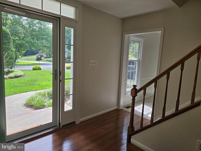 12546 CAVALIER DR, Woodbridge, VA 22192