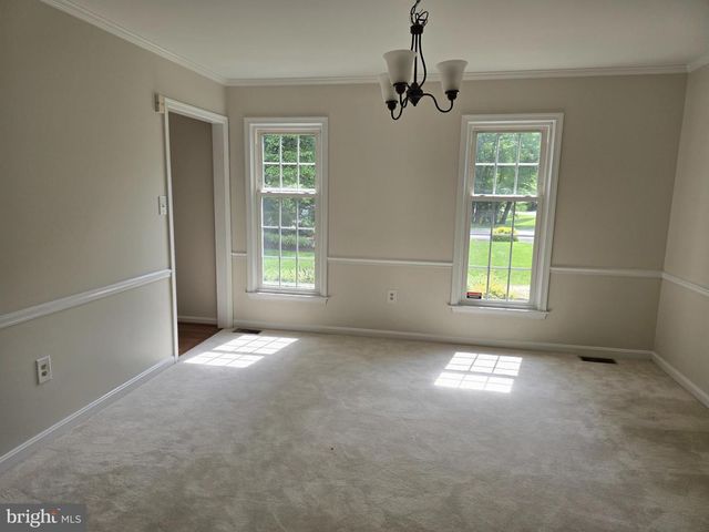 12546 CAVALIER DR, Woodbridge, VA 22192