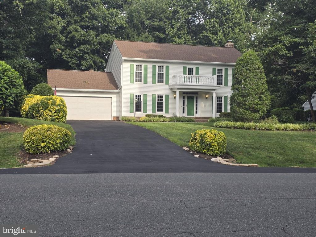 12546 CAVALIER DR, Woodbridge, VA 22192