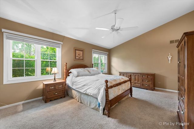 6 Ennis Court, Cary, IL 60013