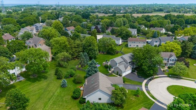6 Ennis Court, Cary, IL 60013