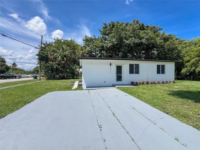 3311 NW 9th Street, Lauderhill, FL 33311