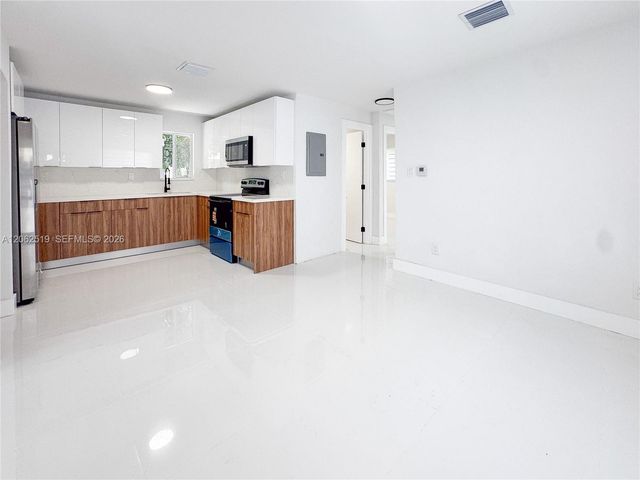 3311 NW 9th Street, Lauderhill, FL 33311