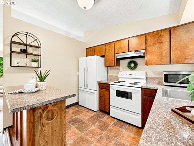 5736 Se 130TH Pl, Portland, OR 97236