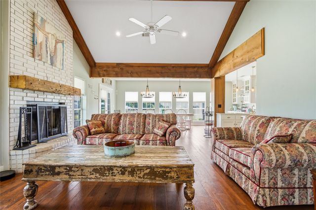 1073 Gordonville Road, Gordonville, TX 76254