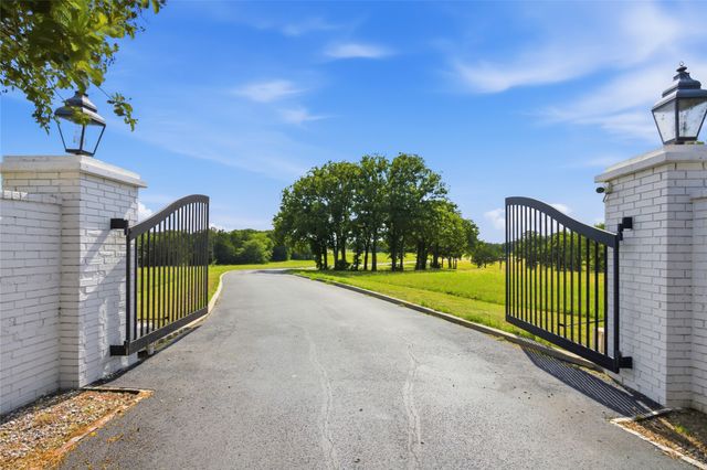 1073 Gordonville Road, Gordonville, TX 76254
