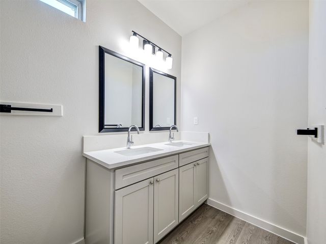 170 Half Moon Way, Runaway Bay, TX 76426