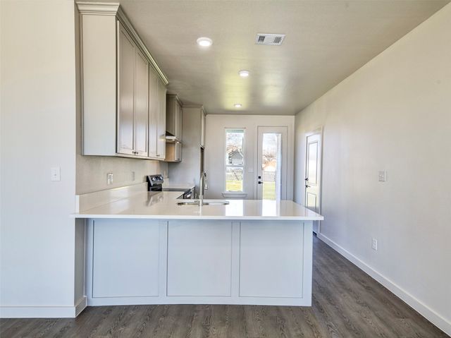 170 Half Moon Way, Runaway Bay, TX 76426