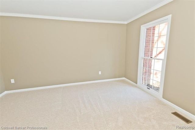 7322 Sandy Creek Lane, Bloomfield Hills, MI 48301