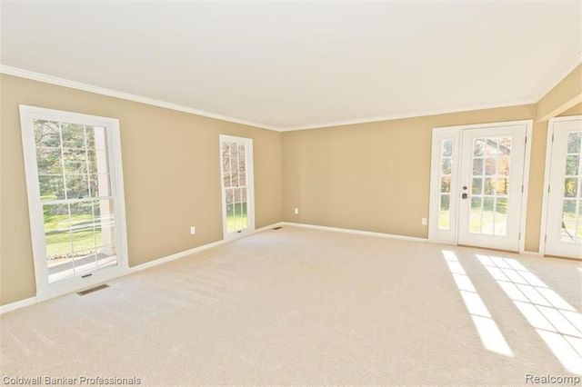 7322 Sandy Creek Lane, Bloomfield Hills, MI 48301