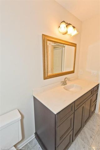 7322 Sandy Creek Lane, Bloomfield Hills, MI 48301