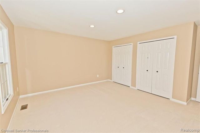 7322 Sandy Creek Lane, Bloomfield Hills, MI 48301